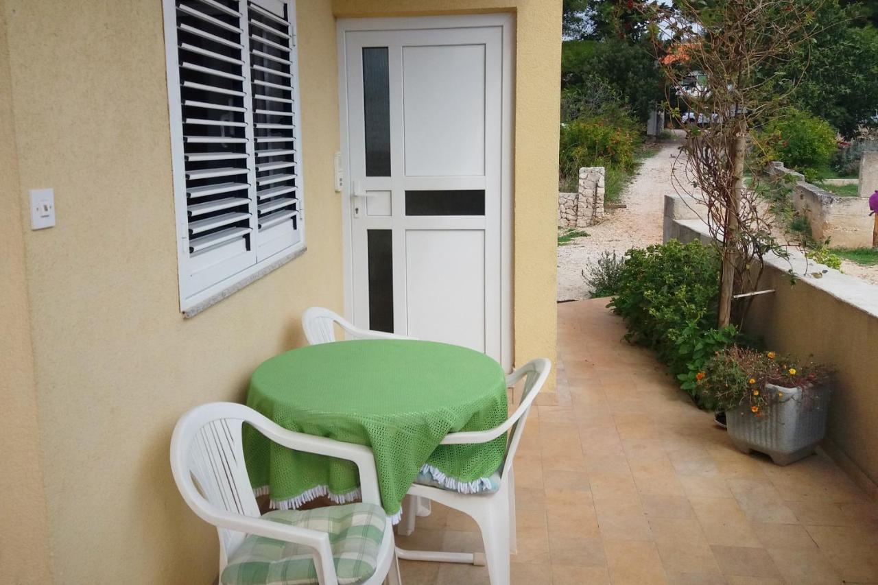 Apartments By The Sea Vinisce, Trogir - 5229 Kültér fotó